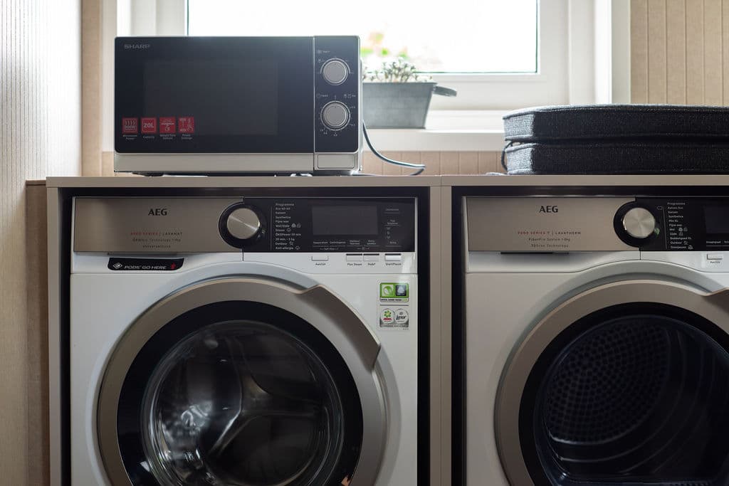 Waschmaschine und Trockner Detail Ferienwohnung Schagen
